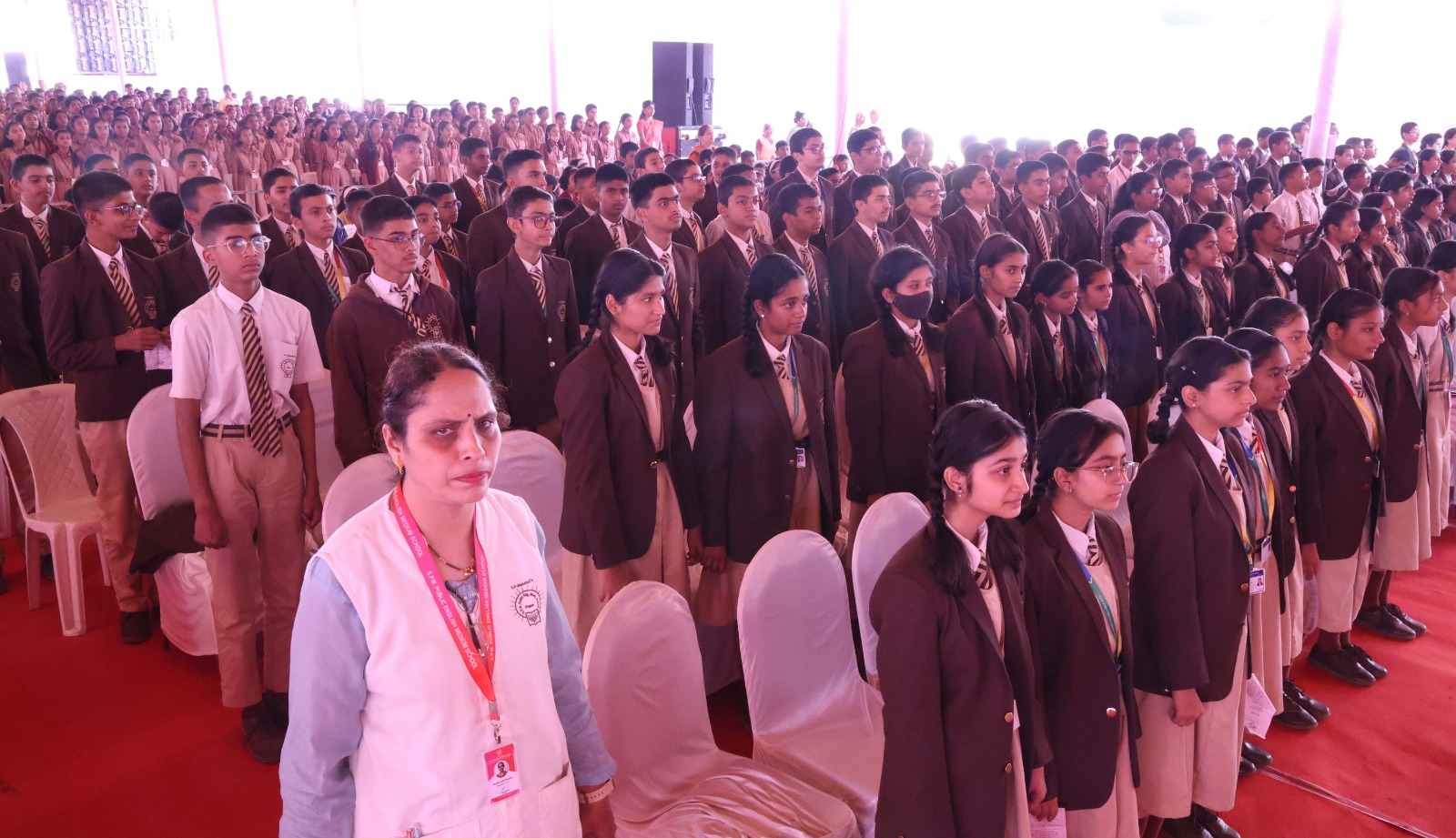 तब्बल ३ हजार विद्यार्थ्यांच्या सामुहिक वंदे मातरम् गायनातून राष्ट्रीय एकात्मतेचा अद्वितीय आविष्कार